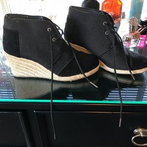 Toms wedges size 7